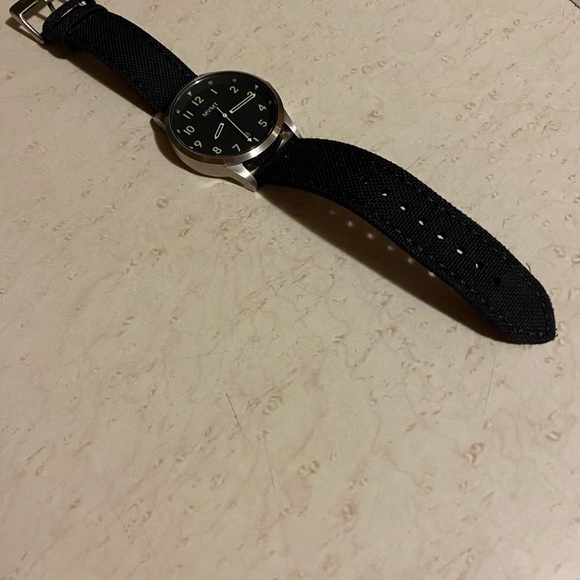 MVMT Watch- New Not worn Yet - Picture 5 of 8